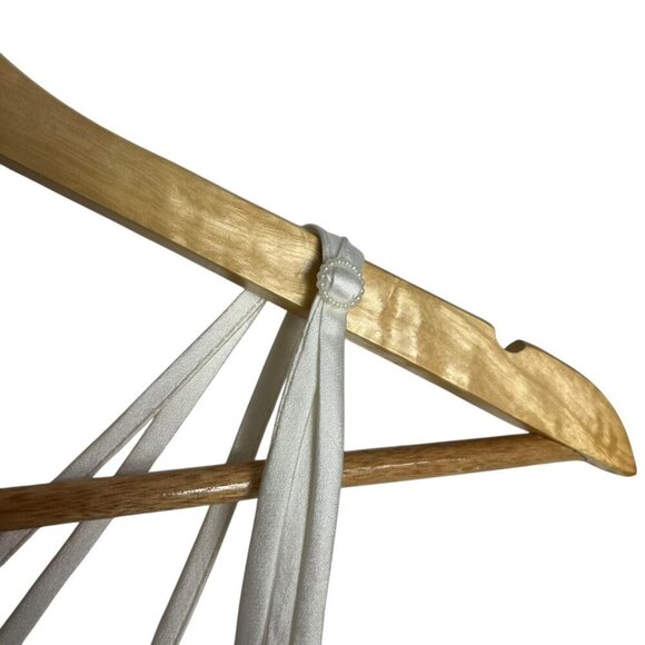 Vtg Womens‎ M Satin Lingerie Tank Top White Applique Lace Strappy Back Ethereal - Picture 5 of 8